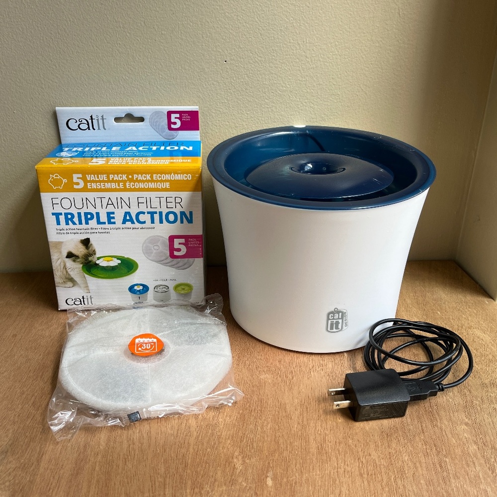 Catit Design Cat Water Fountain with 6 Genuine Catit Filters (6 Month Supply)